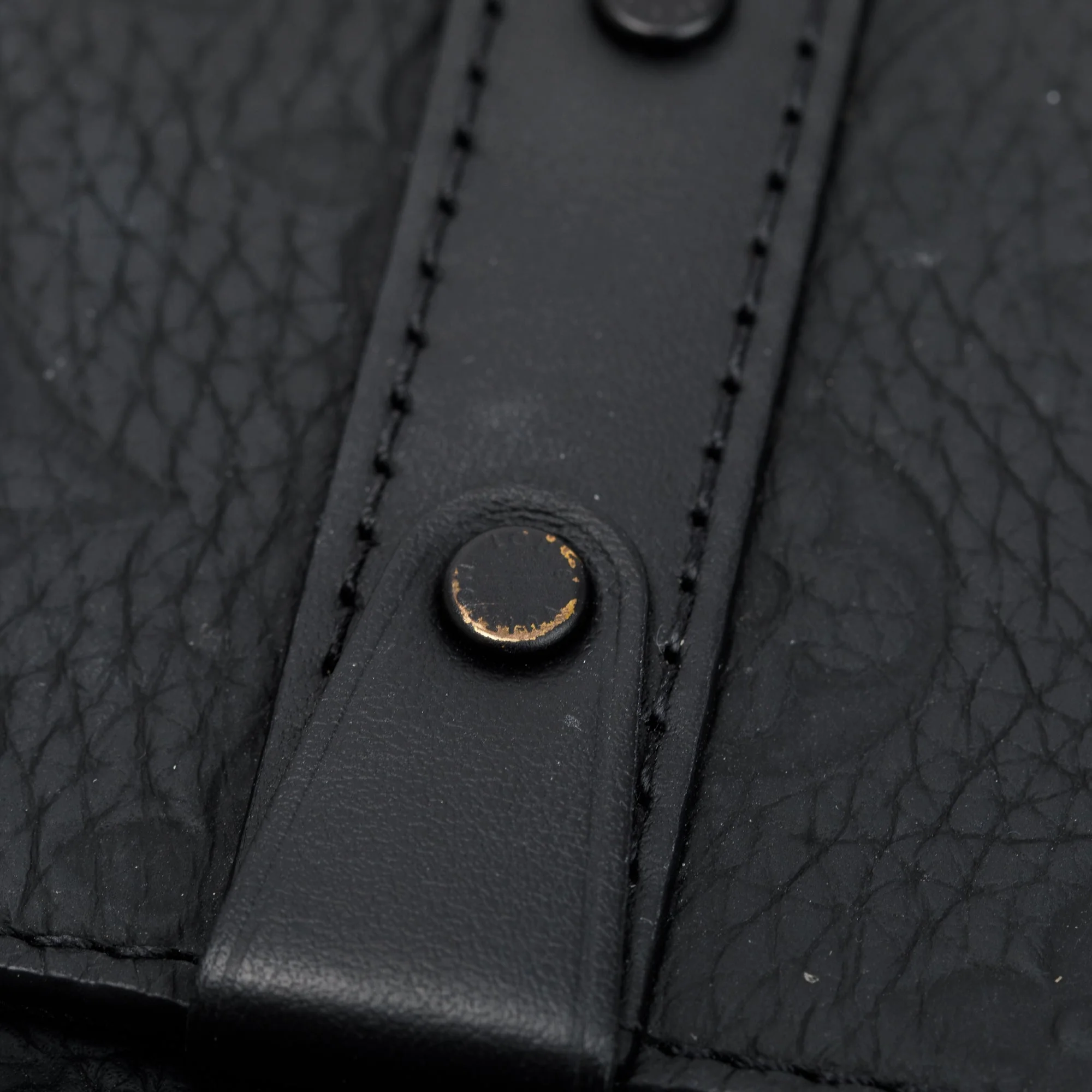 Louis Vuitton 2022 Black Taurillon Monogram Embossed Leather Soft Trunk Messenger Bag - Image 8