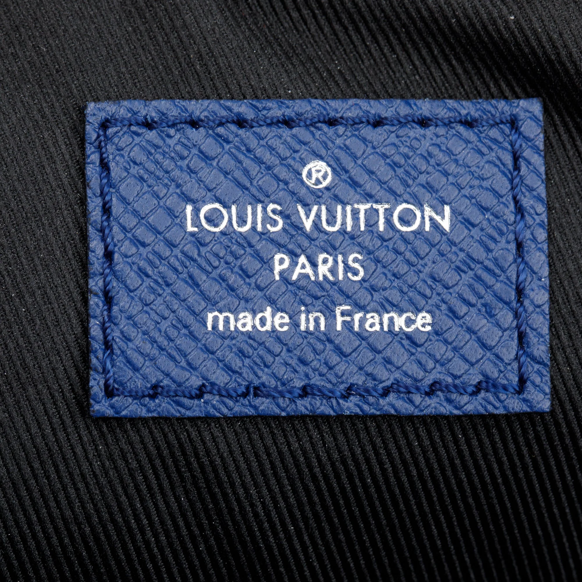 Louis Vuitton 2022 Blue Taigarama Trio Messenger Bag w/ Box - Image 11