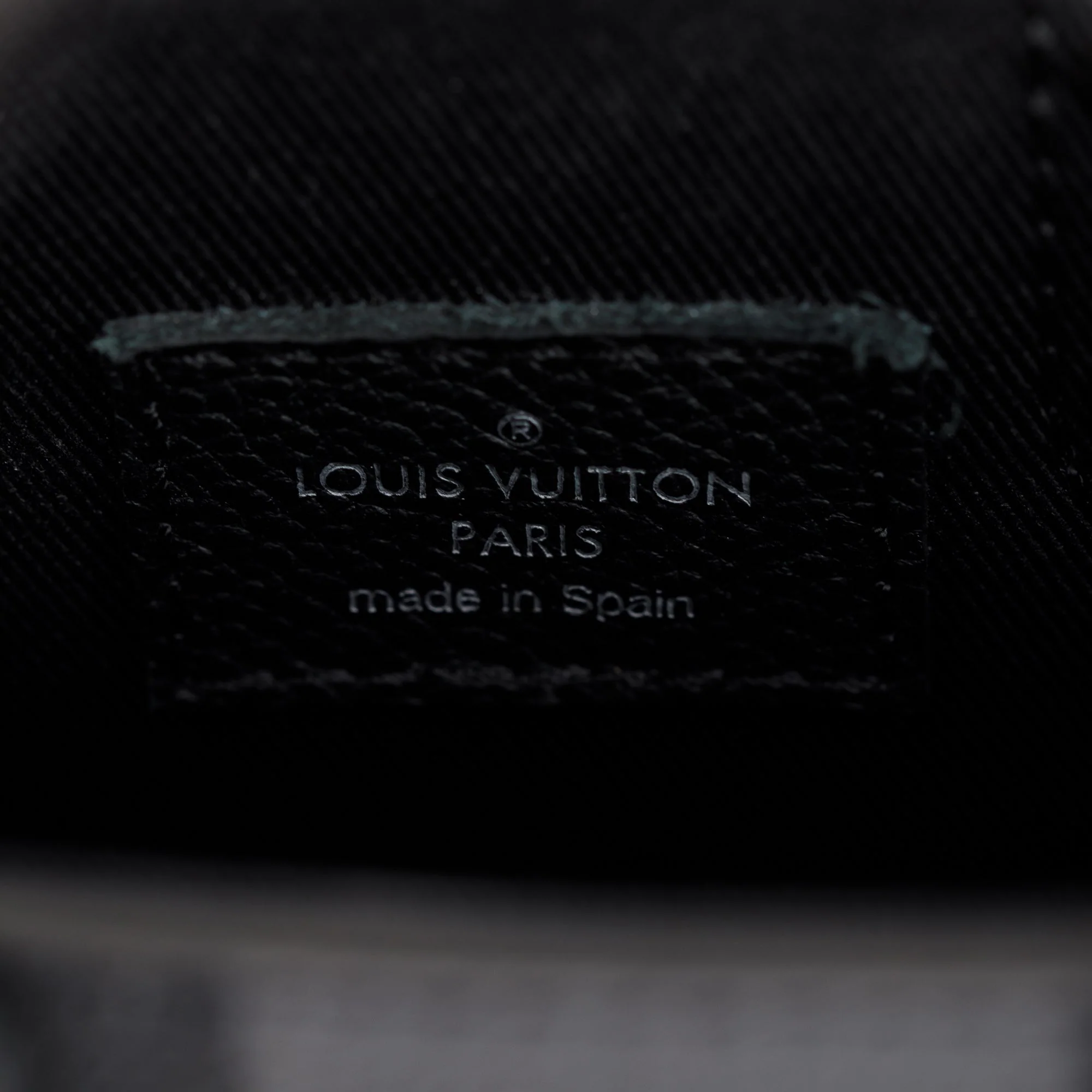 Louis Vuitton 2022 Damier Graphite Sac Plat XS w/ Strap & Box - Image 8