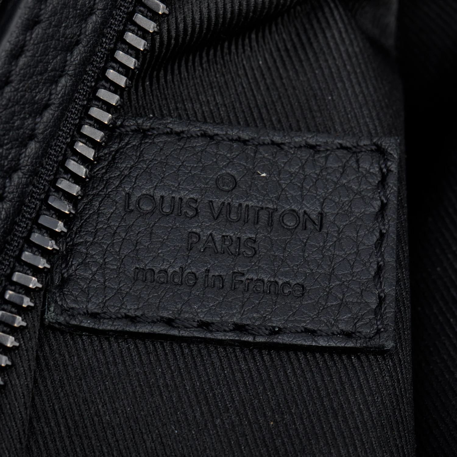 Louis Vuitton 2022 Monogram Empreinte Shadow Duo SlingBag - Image 5