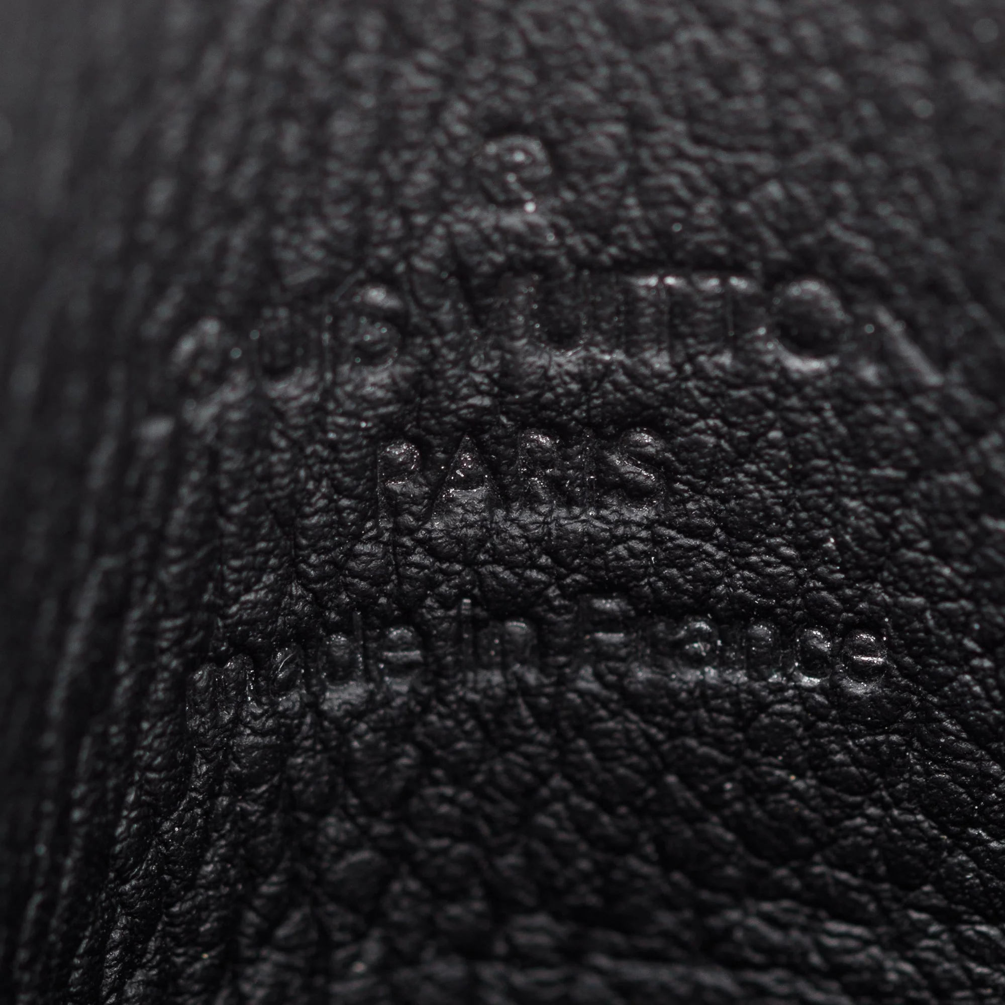 Louis Vuitton 2023 Black Monogram Shadow Calf Leather Double Card Holder w/ Box & Receipt - Image 5