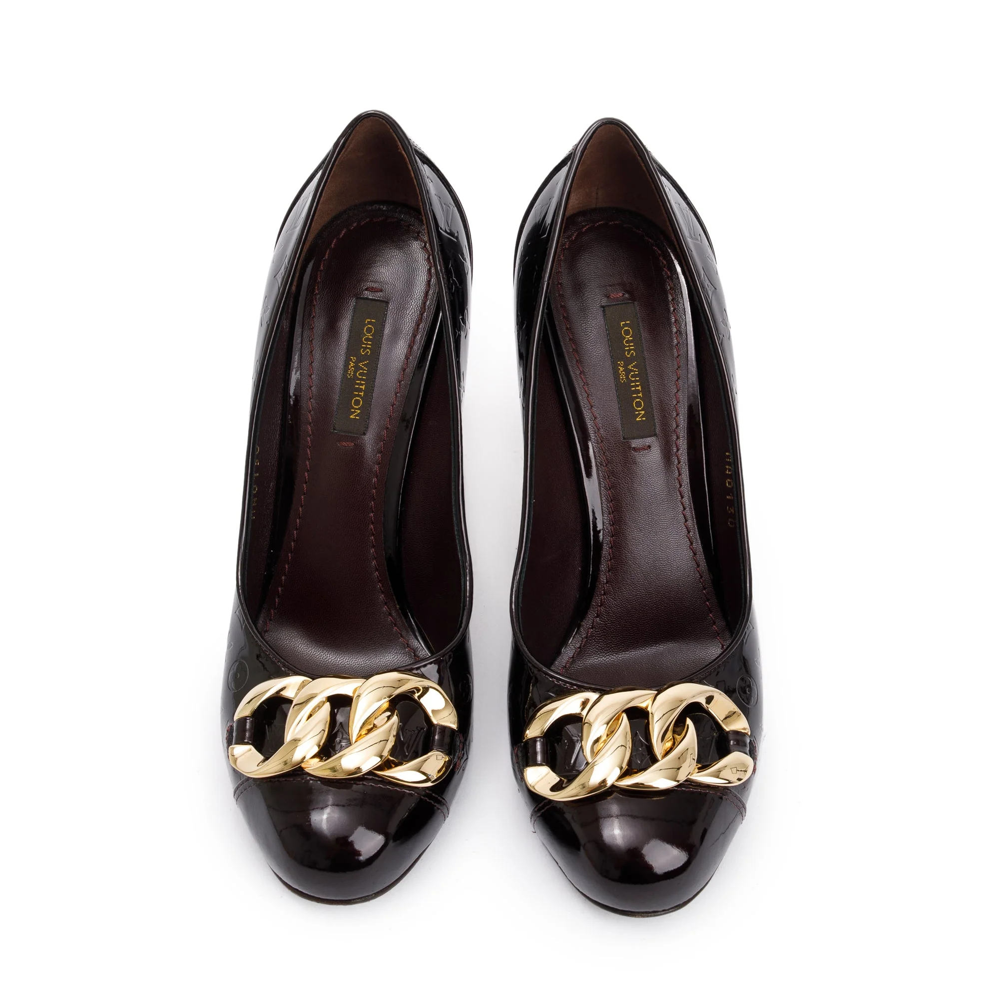 Louis Vuitton Amarante Monogram Vernis Leather Chain-Link Accents Pumps, Size 37.5 w/ Box - Image 3