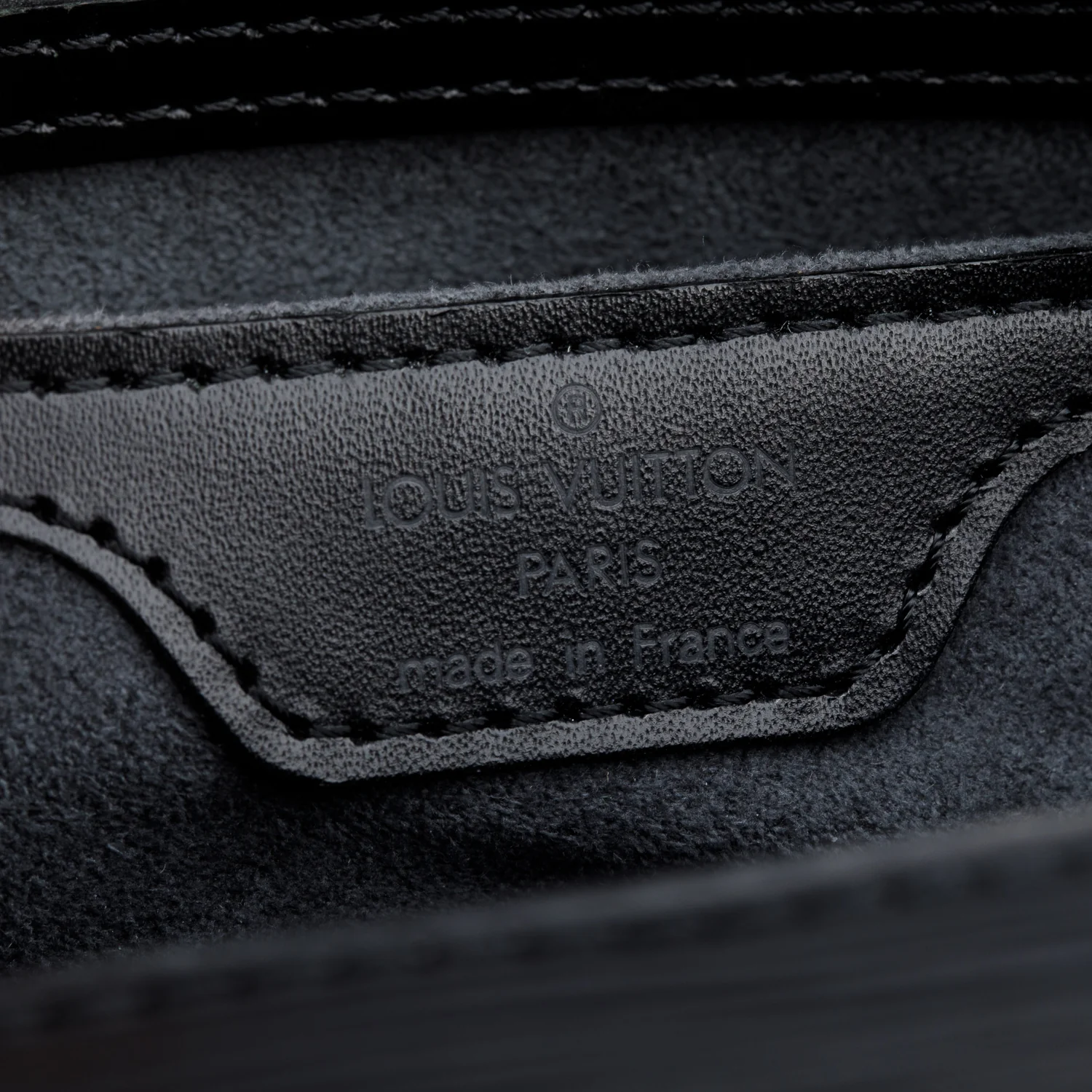 Louis Vuitton Black Epi Leather Soufflot Bag - Image 7