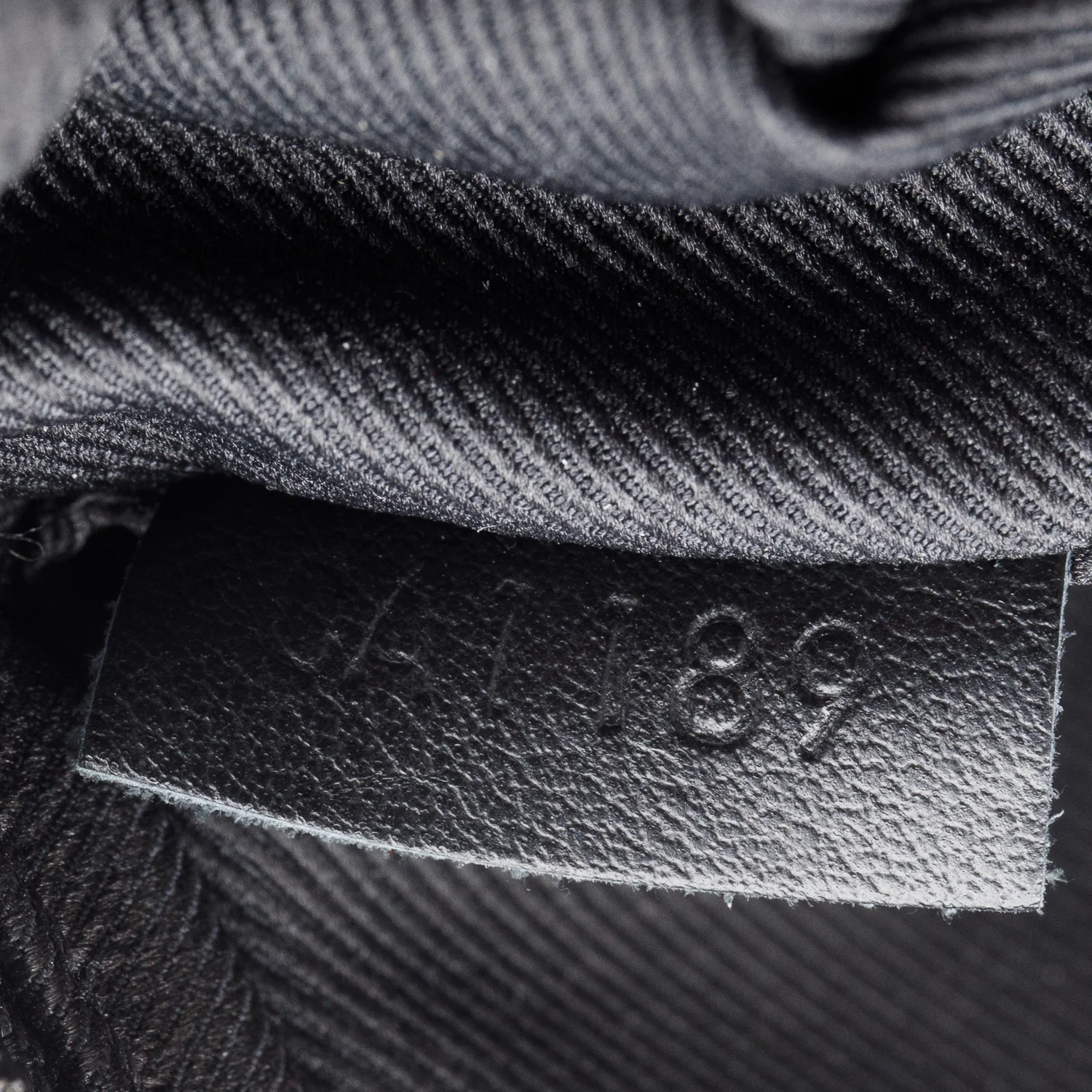 Louis Vuitton Black Taiga Leather Rainbow Danube - Image 10