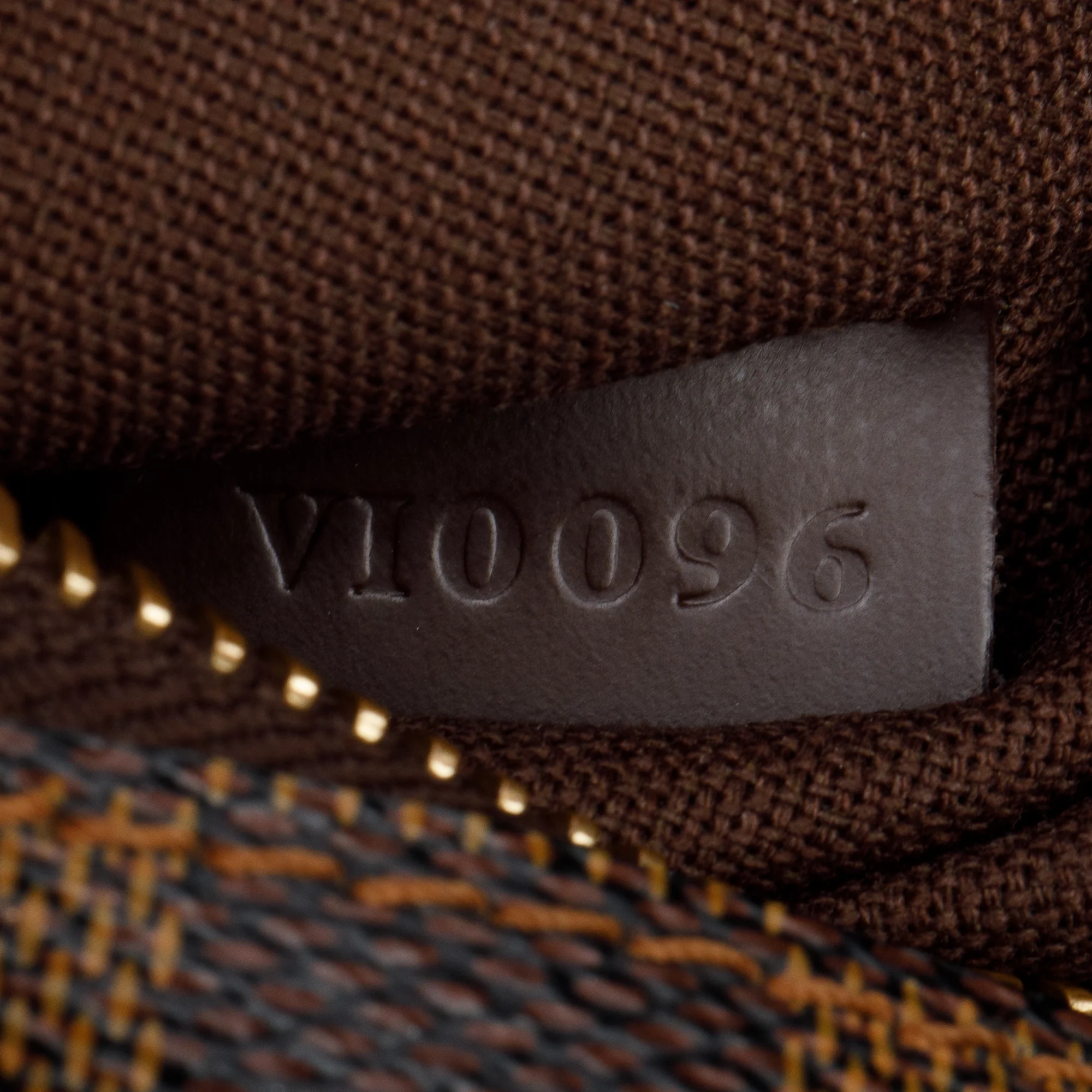 Louis Vuitton Damier Ebene Melville Bum Bag w/ Box - Image 8