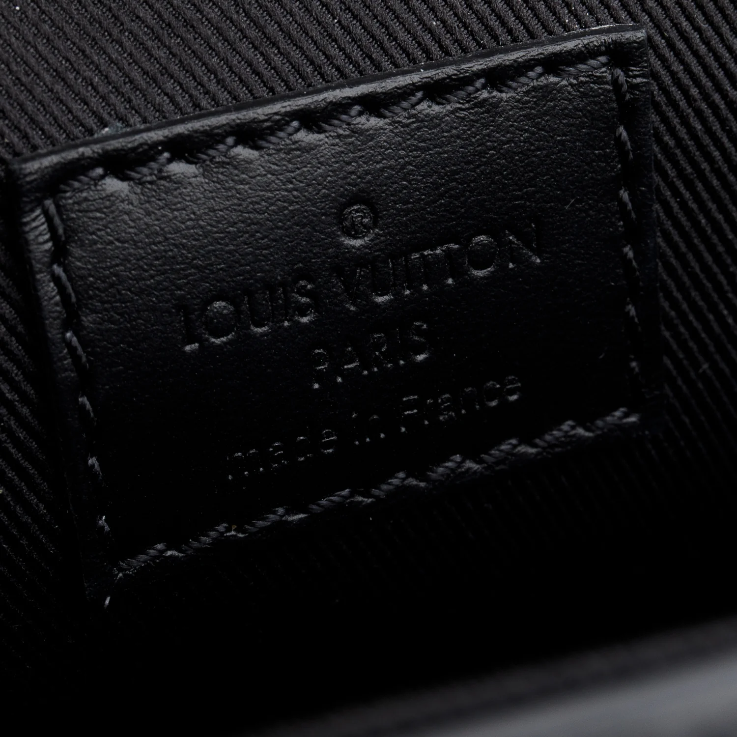 Louis Vuitton Monogram Eclipse Steamer Wearable Wallet - Image 9