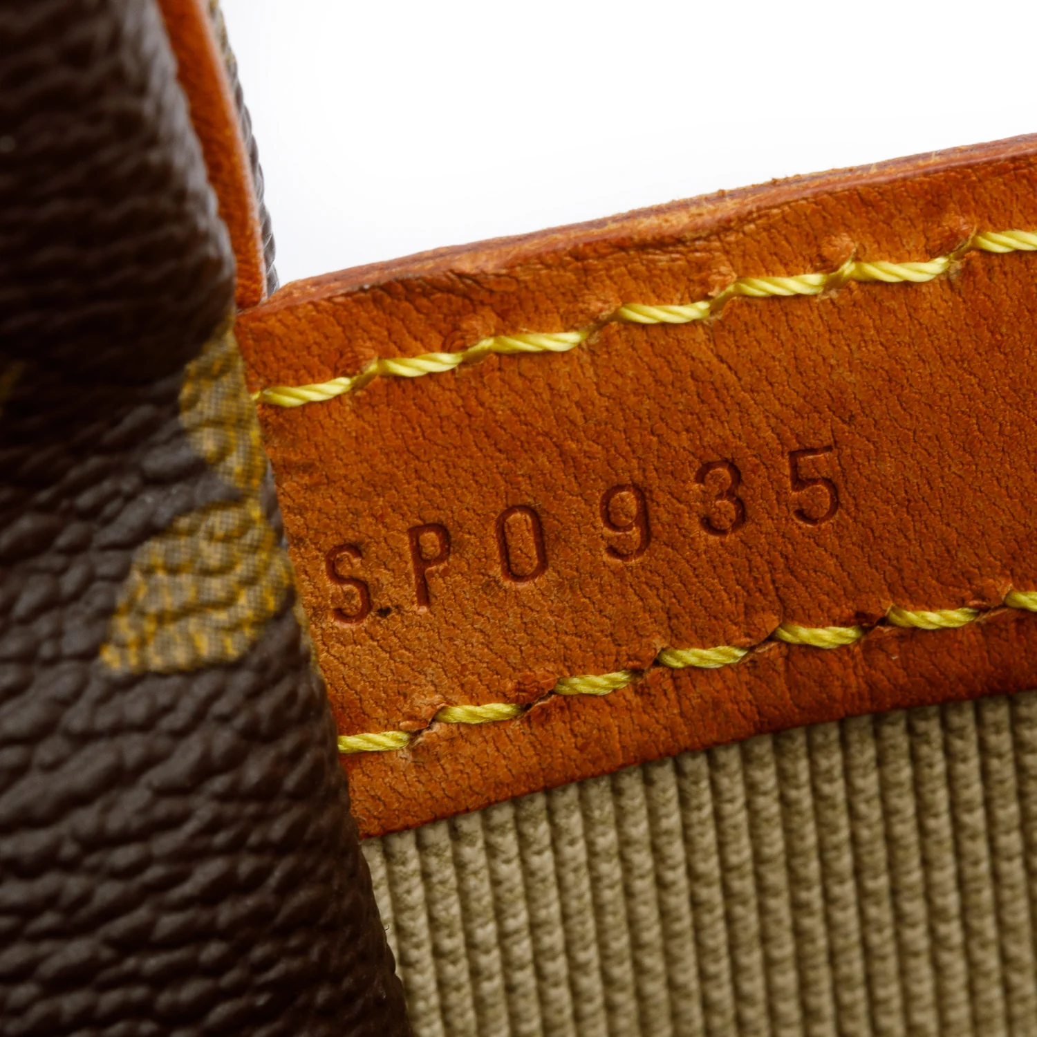 Louis Vuitton Monogram Reporter GM - Image 10