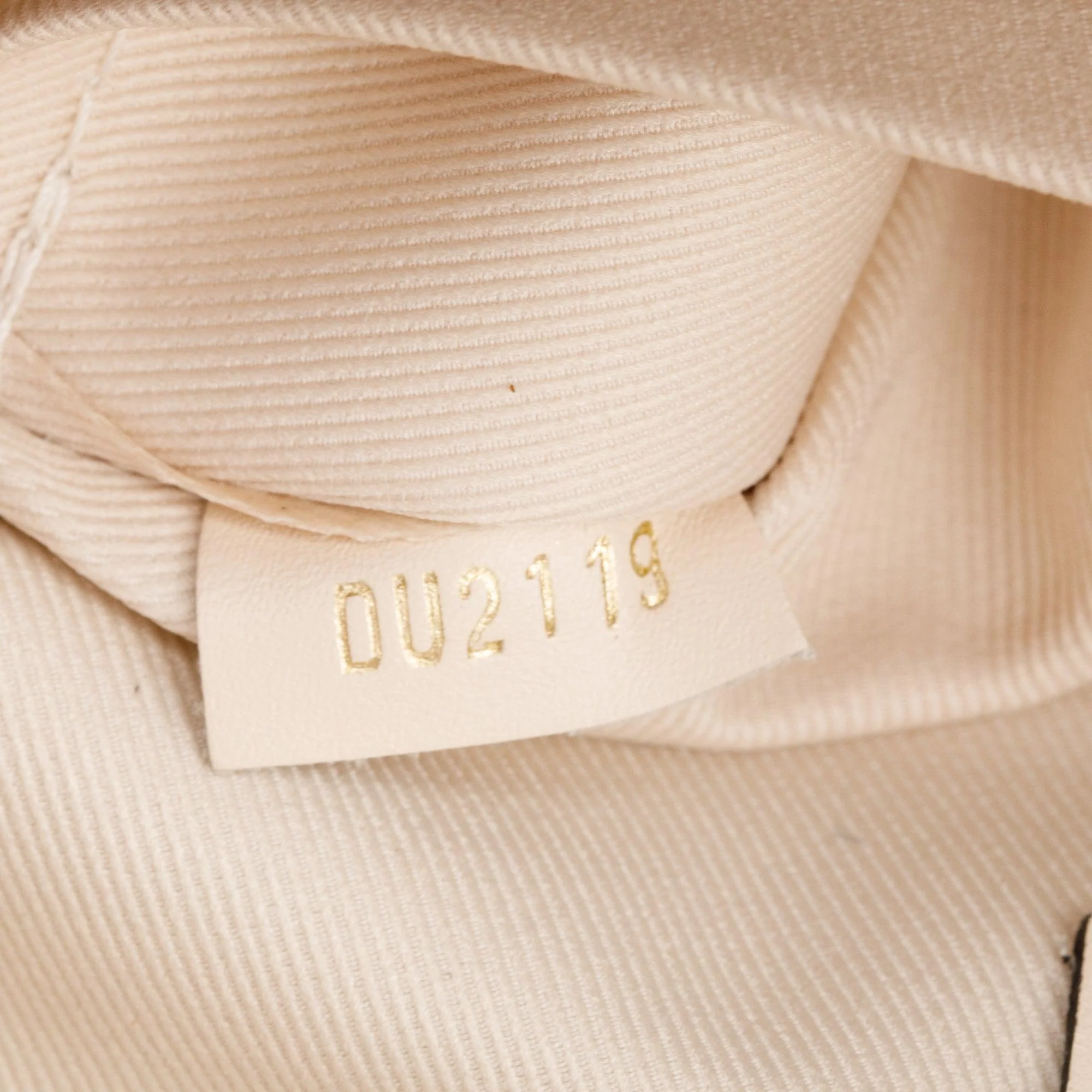 Louis Vuitton Monogram Saintonge Bag - Image 9