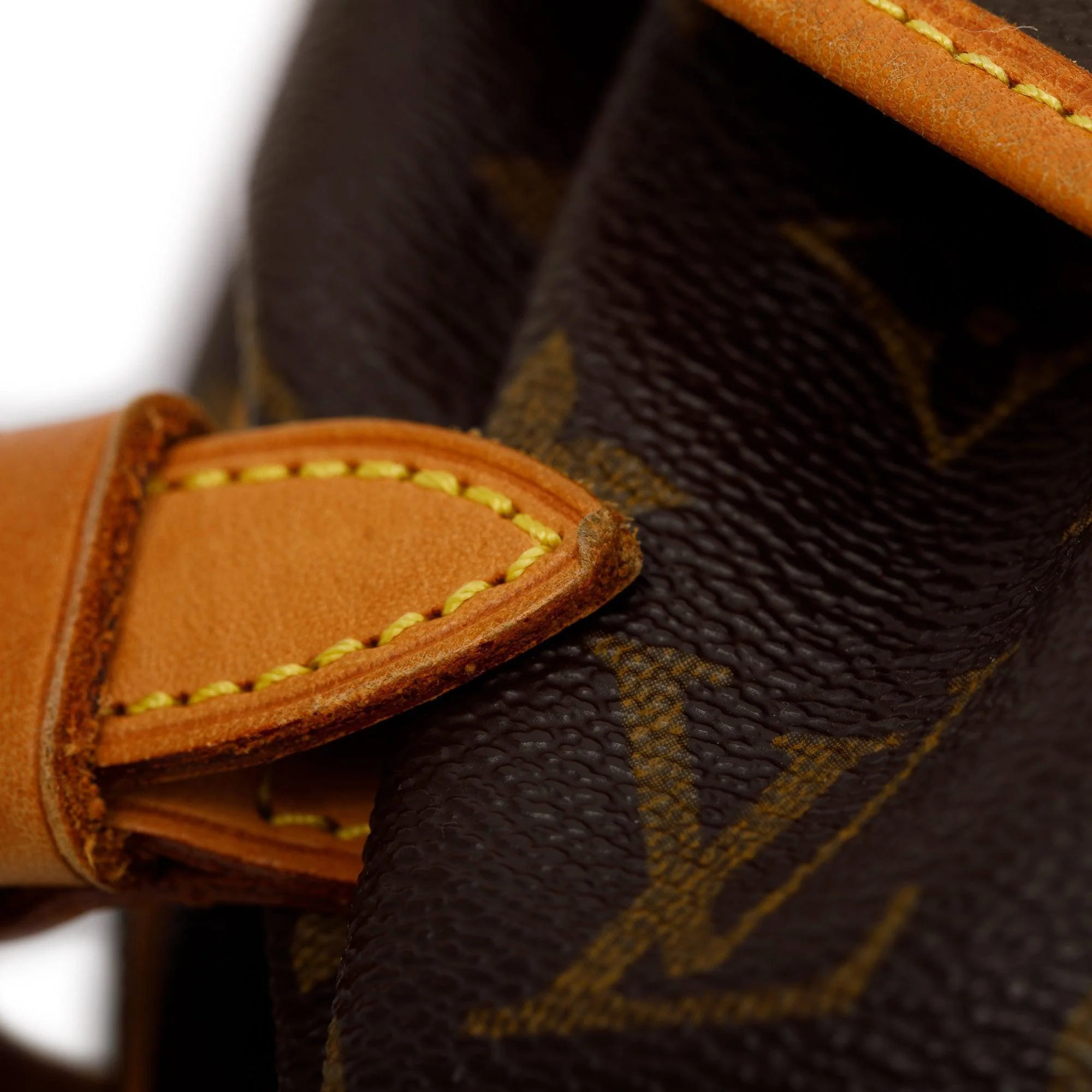 Louis Vuitton Monogram Saumur 25 Crossbody Bag - Image 14