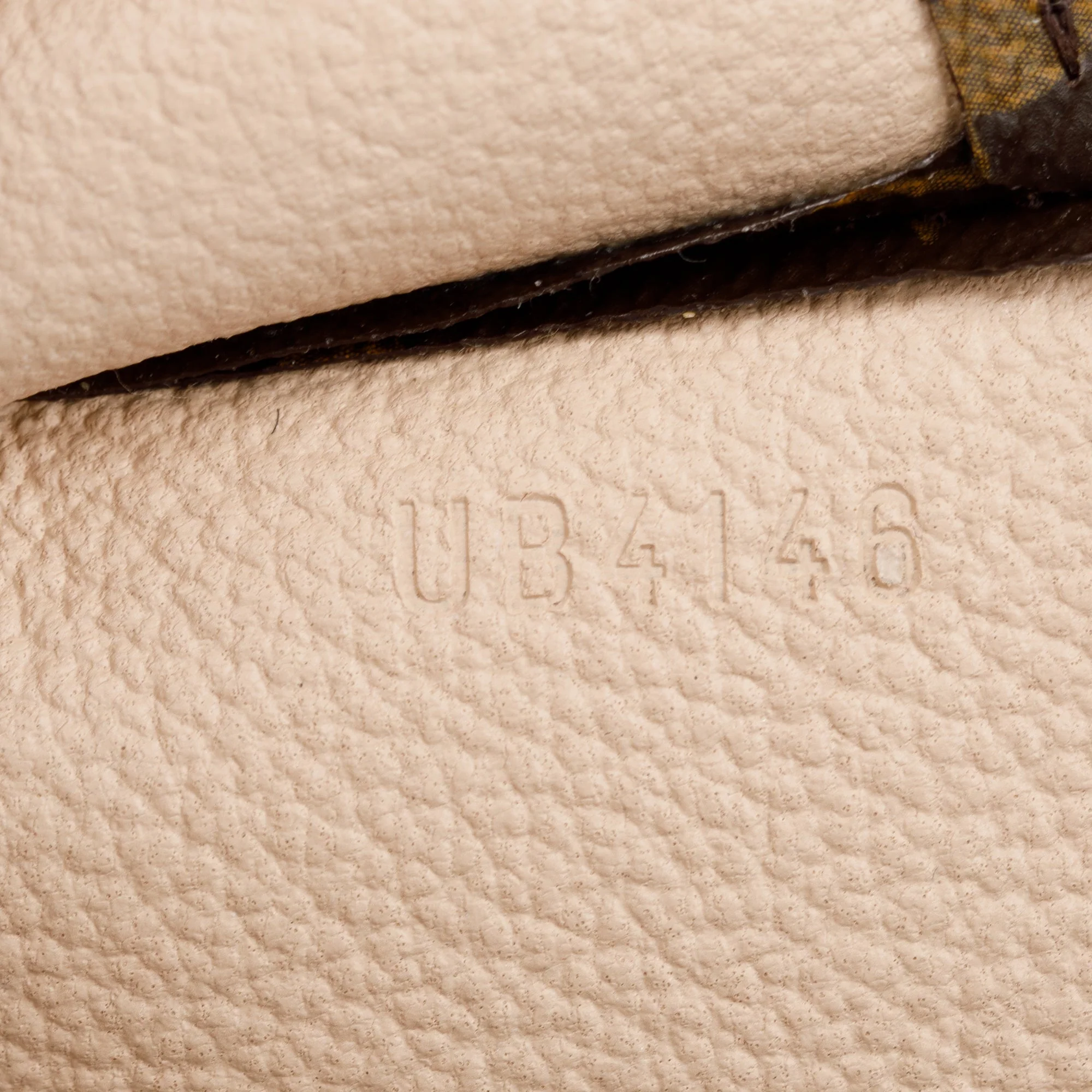 Louis Vuitton Monogram Toiletry Pouch 26 - Image 6