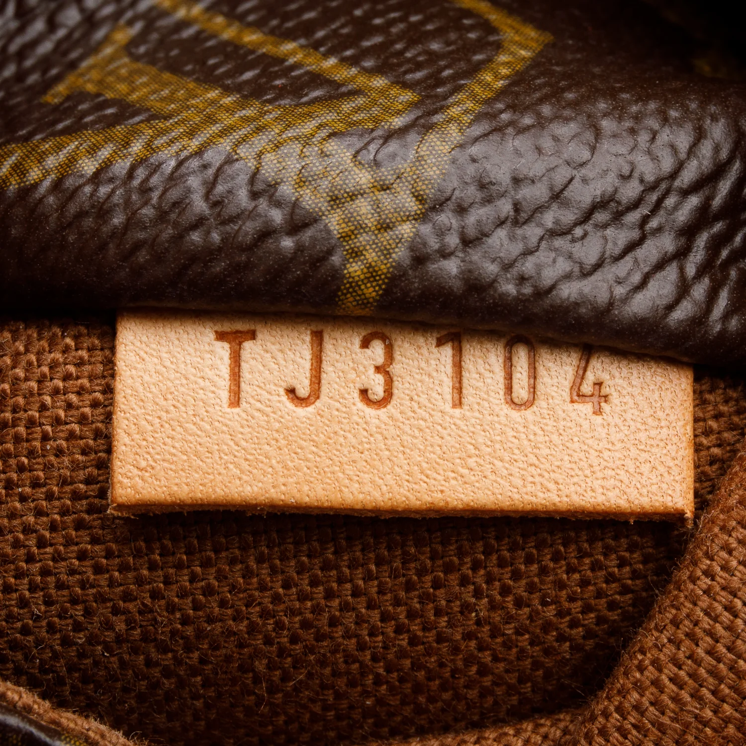 Louis Vuitton Monogram Totally PM - Image 9