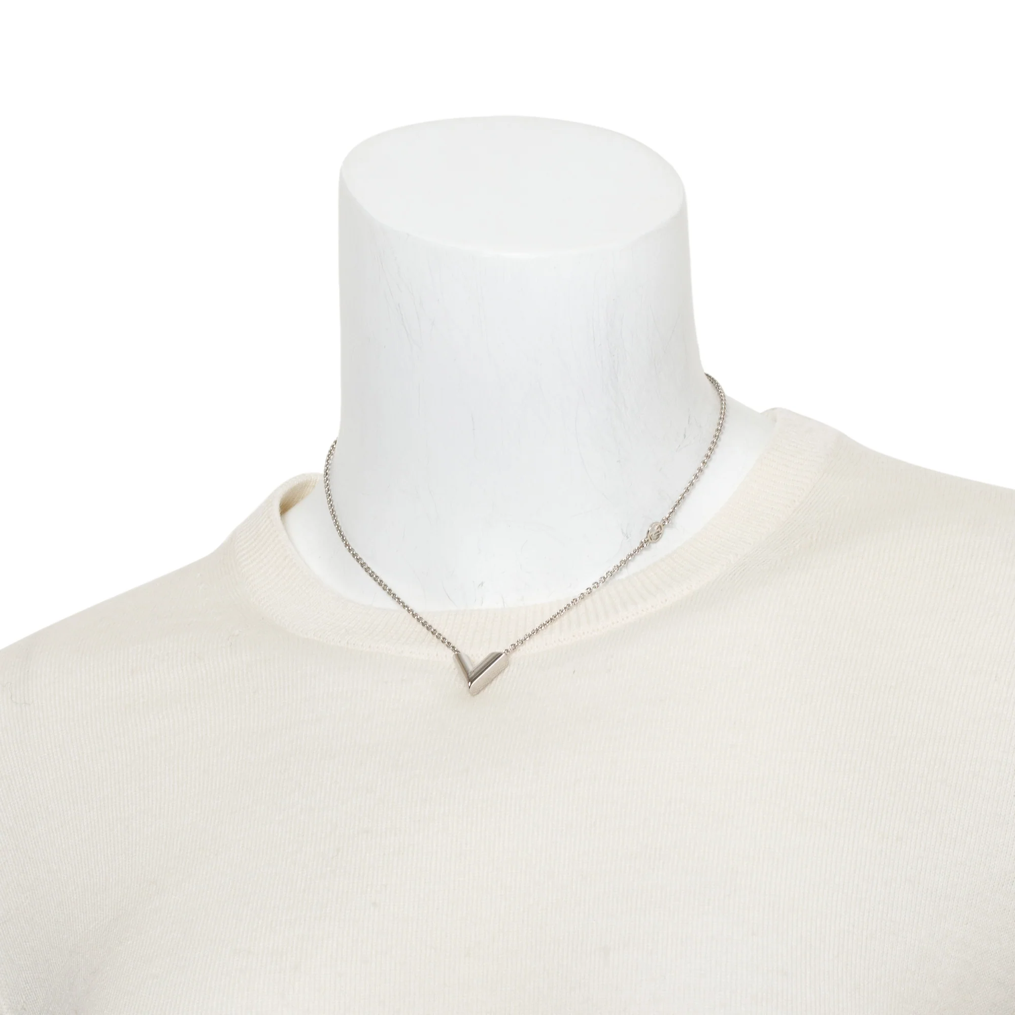 Louis Vuitton Palladium Plated Essential V Supple Pendant Necklace w/ Box - Image 2