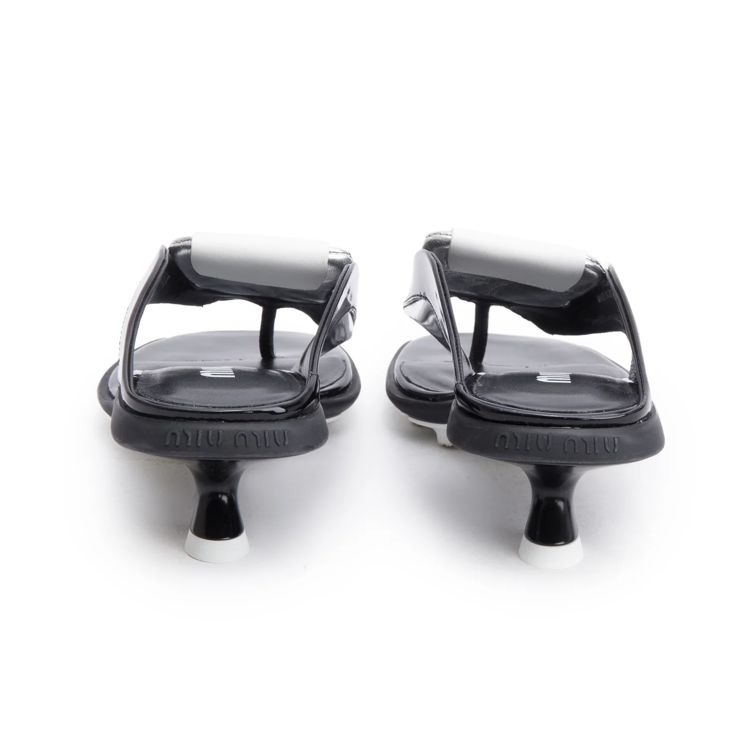 Miu Miu White Black Patent Leather Front Logo Soccer Thong Sandals, Size 35.5 - Image 4