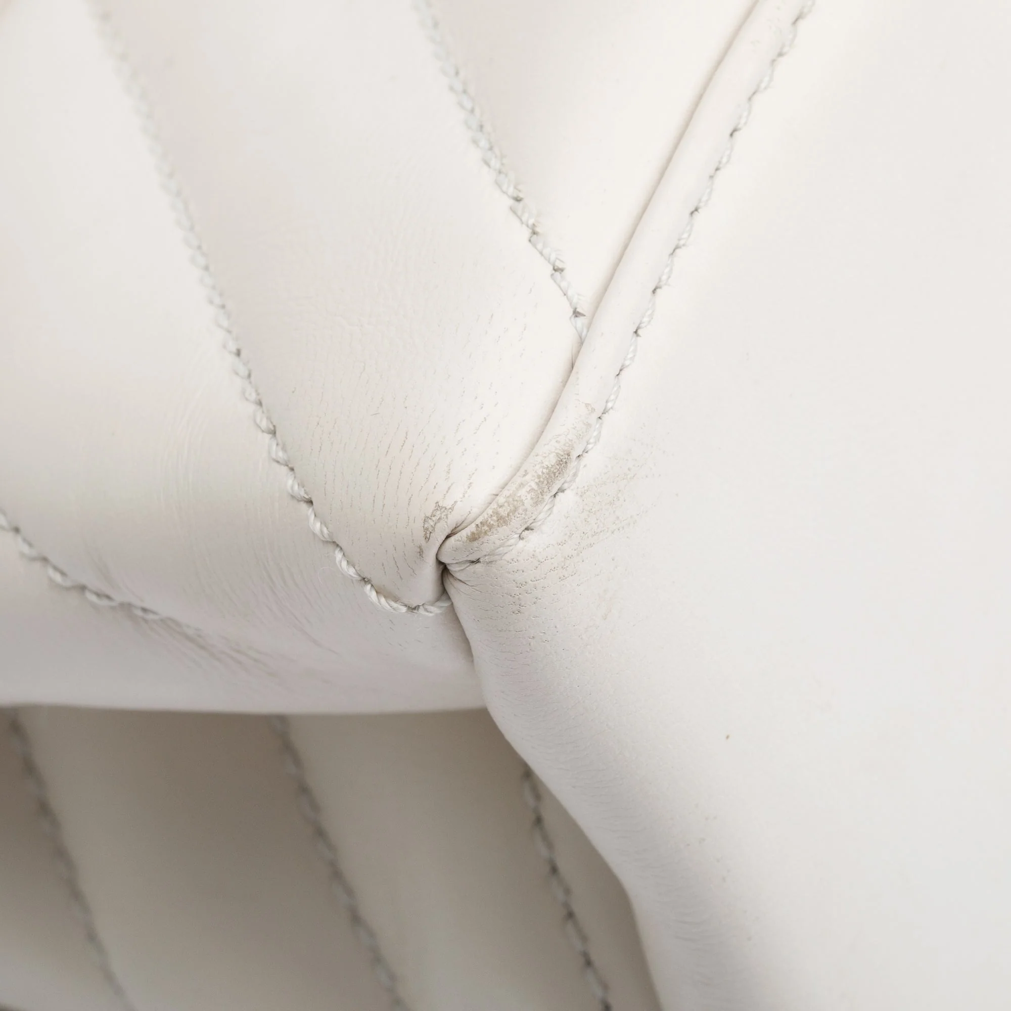 Off-White White Quilted Leather Small Jackhammer 19 Shoulder Bag w/ Box - Image 13