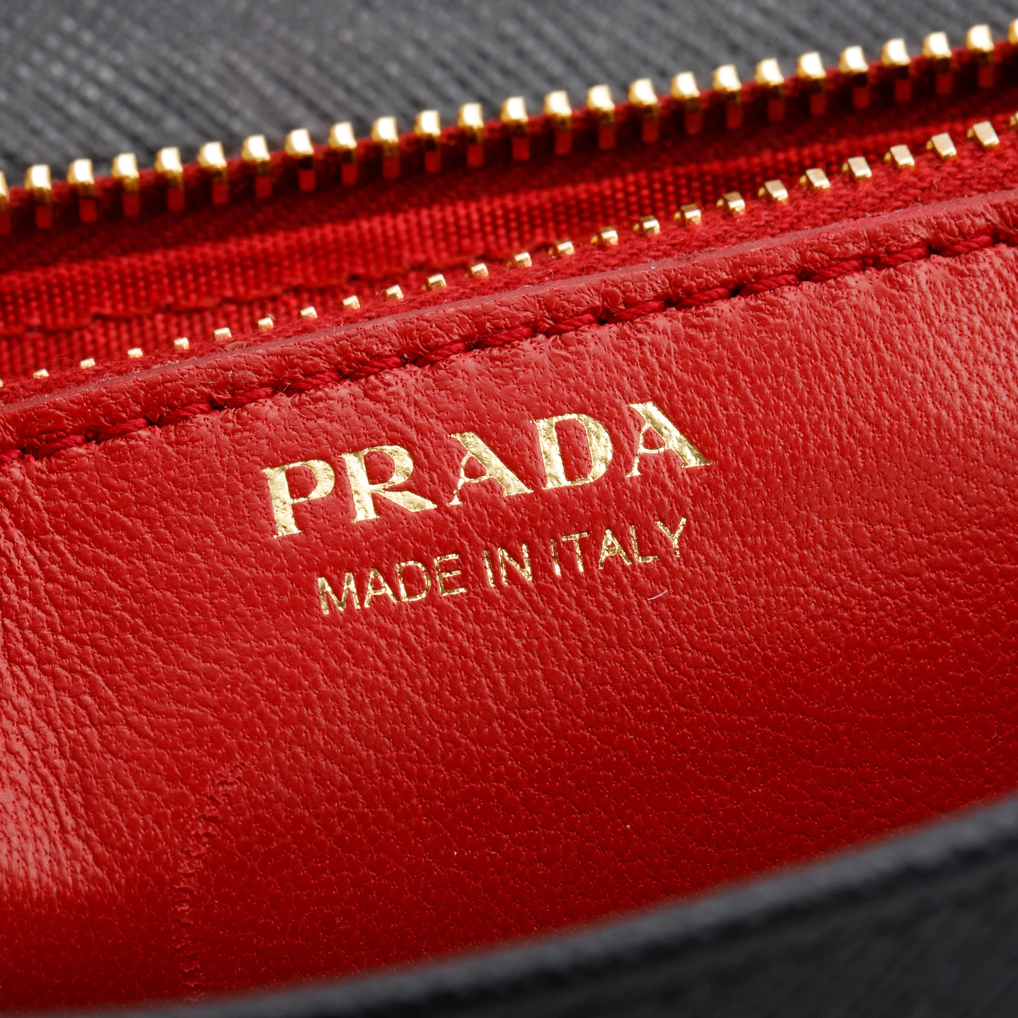 Prada Black Saffiano Lux Monochrome Wallet on Chain - Image 9