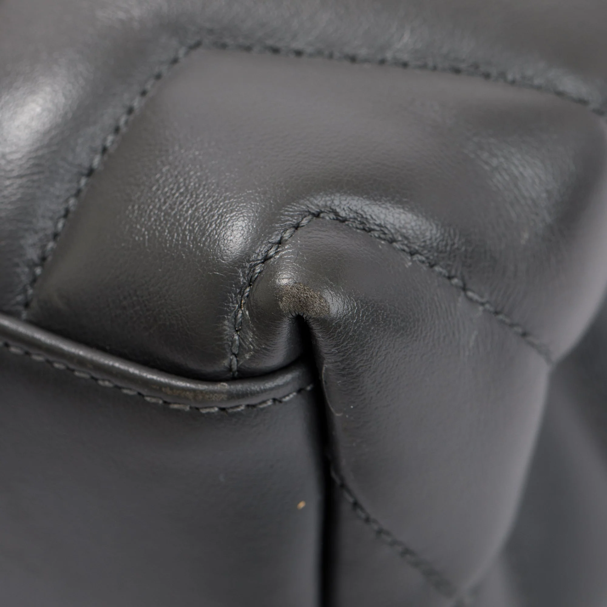 Saint Laurent 2021 Grey Calfskin Leather Medium Loulou Monogram Shoulder Bag w/ Box - Image 8