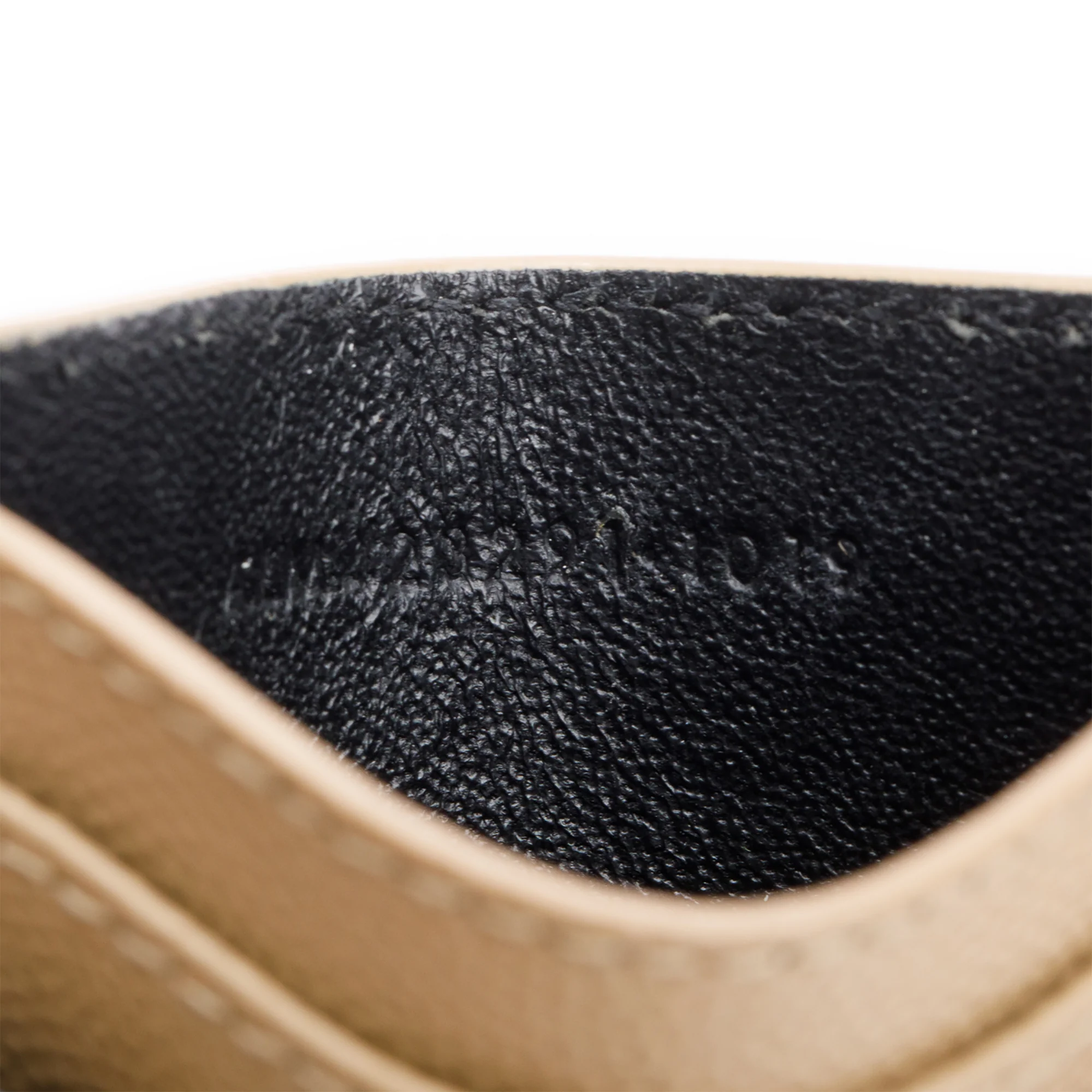 Saint Laurent Beige Grain de Poudre Matelasse Chevron Leather Card Case w/ Box - Image 7