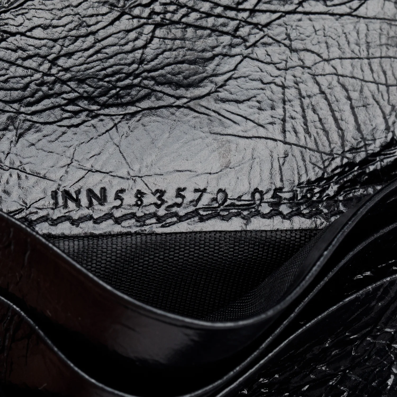 Saint Laurent Black Crinkled Calfskin Niki YSL Monogram Compact Wallet - Image 6