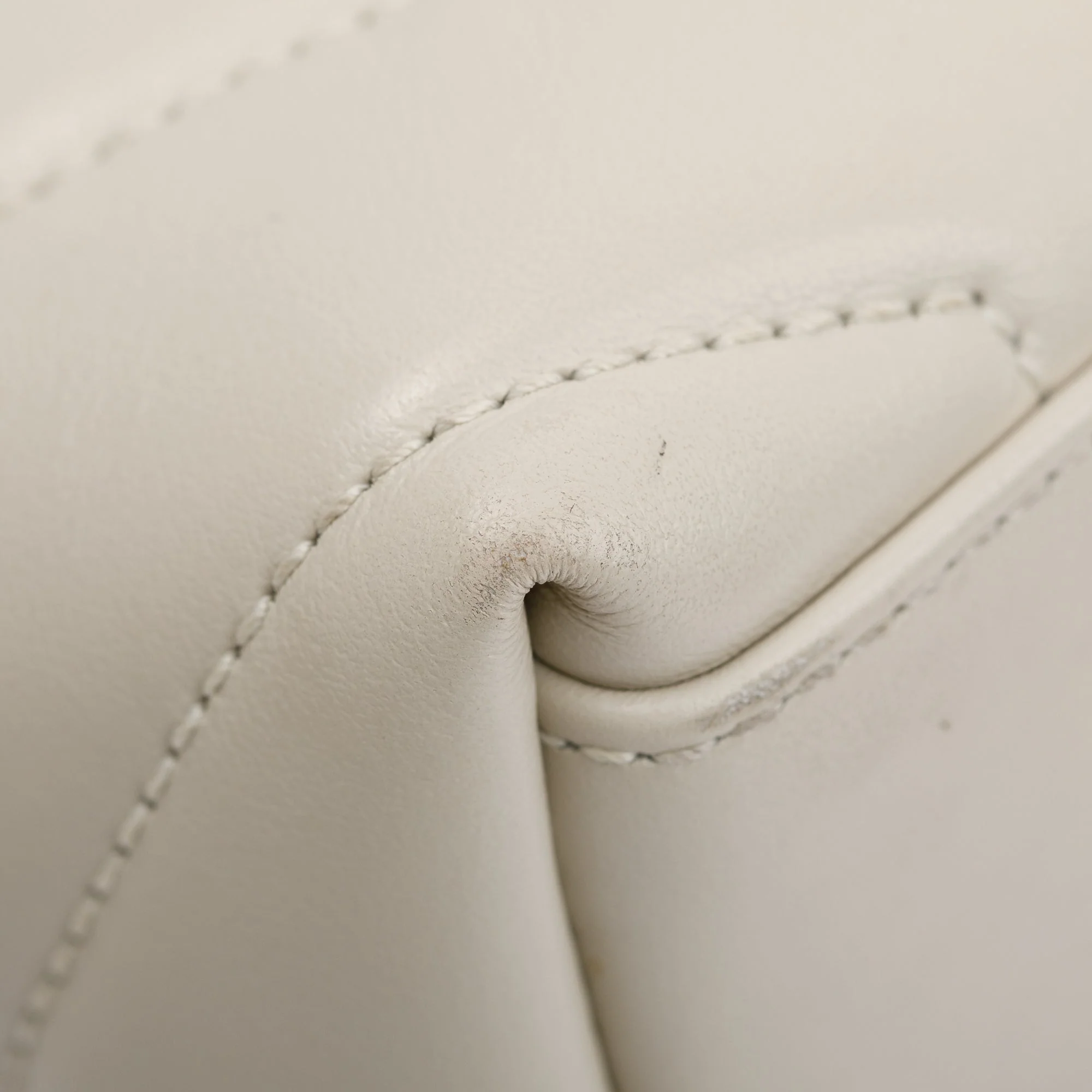 Saint Laurent White Calfskin Leather Small Loulou Monogram Shoulder Bag - Image 8