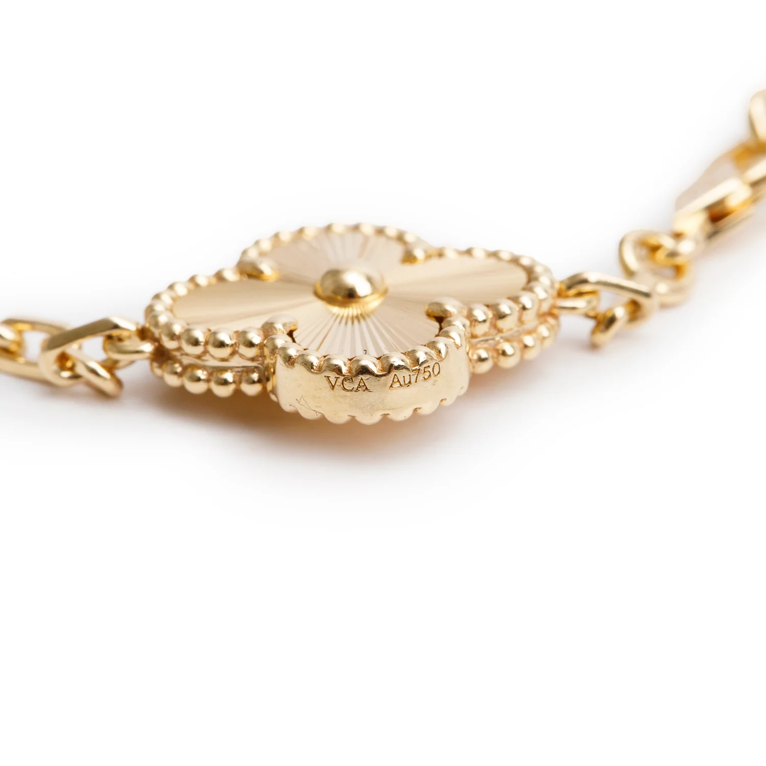 Van Cleef & Arpels 2025 18k Yellow Gold Vintage Alhambra 5 Motif Bracelet w/ Box & Certificate - Image 4